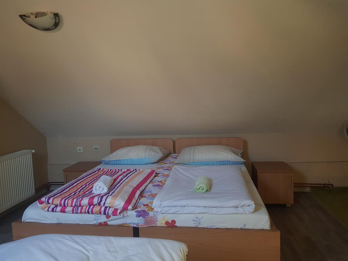 דירות Užice Apartman Galerija מראה חיצוני תמונה